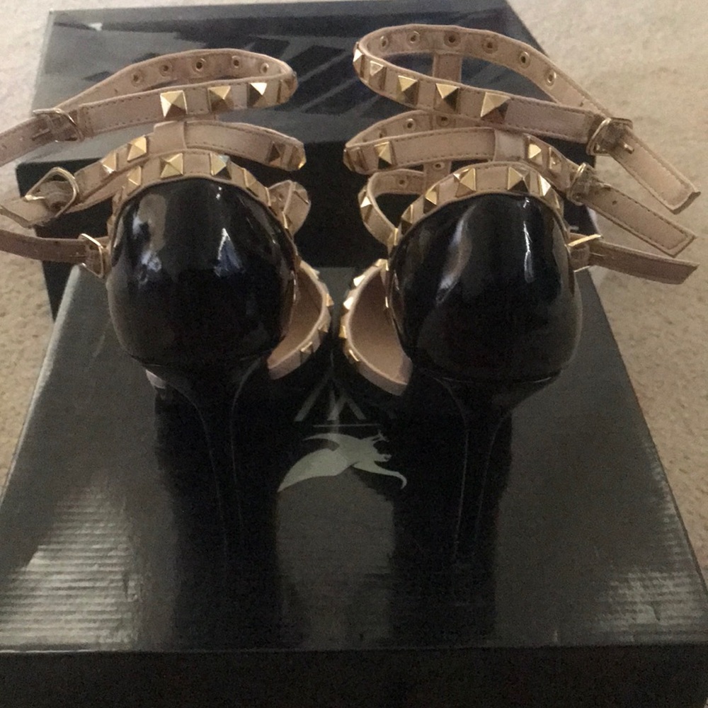 Shoes - Picture 3 of 3